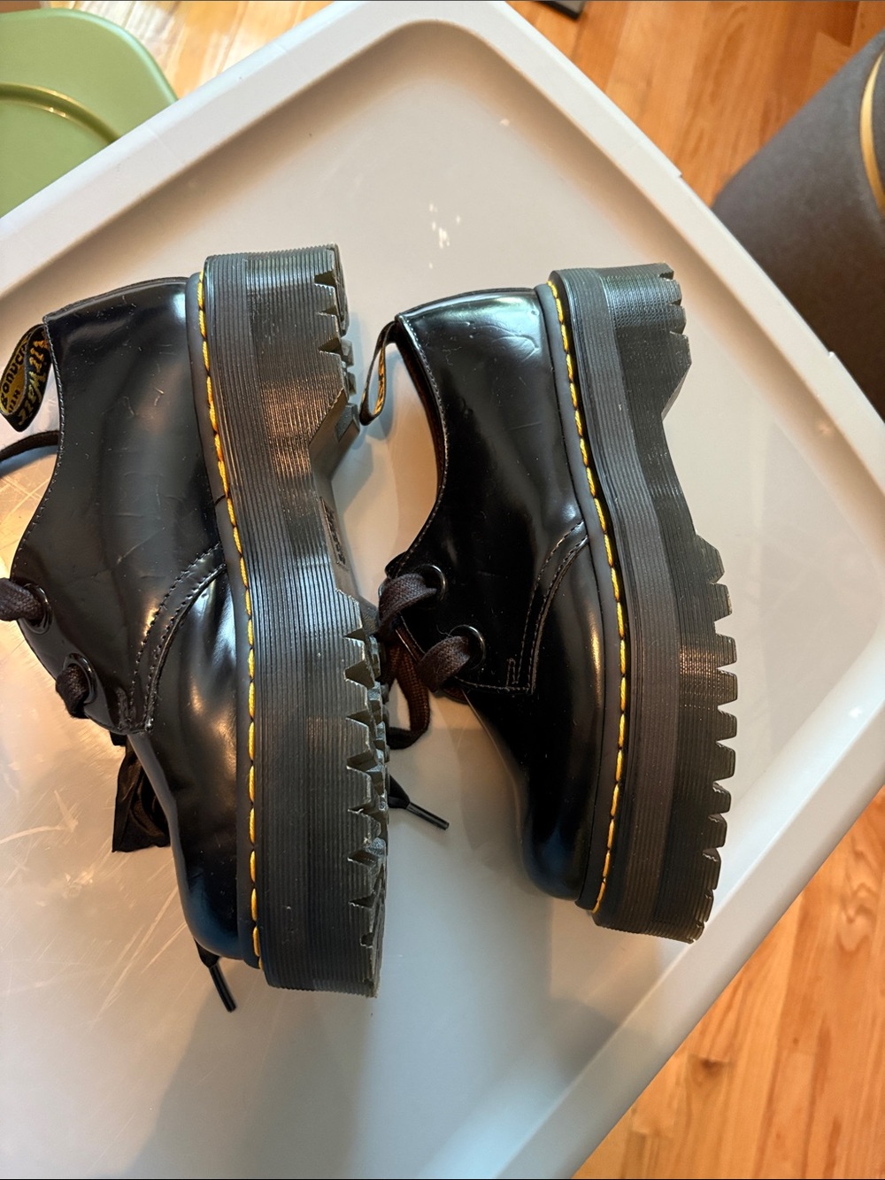 Dr. Martens Black Leather Lace-Up Shoes with Yellow Stitching US7 - Picture 4 of 6